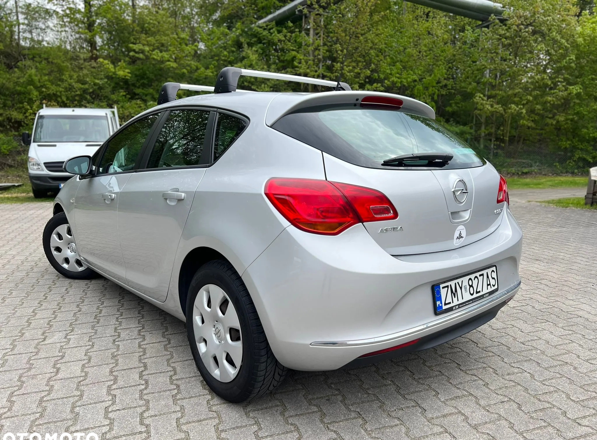Opel Astra cena 25000 przebieg: 306000, rok produkcji 2014 z Piechowice małe 79